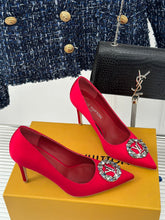 Load image into Gallery viewer, Louis Vuitton Pump
