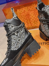 Load image into Gallery viewer, Louis Vuitton Laureate  Platform Desert Boots
