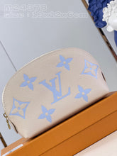 Load image into Gallery viewer, Louis Vuitton Cosmetic Pouch Bag
