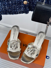 Load image into Gallery viewer, Louis vuitton  Isola Mule
