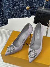 Load image into Gallery viewer, Louis Vuitton Pump
