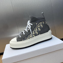 Load image into Gallery viewer, Christian Dior Walk&#39;n  Sneakers
