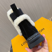 Load image into Gallery viewer, Louis Vuitton Ruby Flat Ranger Boots
