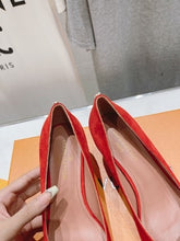 Load image into Gallery viewer, Louis Vuitton Blossom Pump
