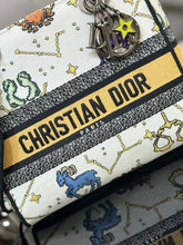 Load image into Gallery viewer, Christian Dior Medium Lady D Lite Bag
