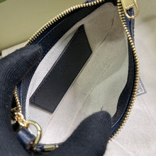Load image into Gallery viewer, Gucci Ophidia GG Small Bag
