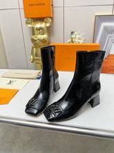 Load image into Gallery viewer, Louis Vuitton Shake Ankle Boots
