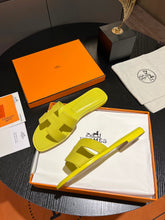 Load image into Gallery viewer, Hermes Oran Sandal
