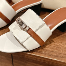 Load image into Gallery viewer, Hermes Gigi Sandal
