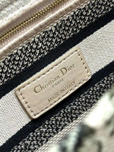 Load image into Gallery viewer, Christian Dior Medium Lady D Lite Bag
