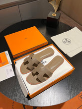 Load image into Gallery viewer, Hermes Oran Sandal
