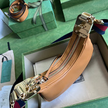 Load image into Gallery viewer, Gucci Attache Small Shoulder Bag
