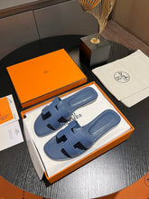 Load image into Gallery viewer, Hermes Oran Sandal
