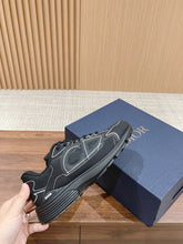 Load image into Gallery viewer, Christian Dior Men B30 Sneaker
