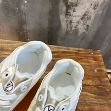 Load image into Gallery viewer, Louis Vuitton Run 55 Sneakers
