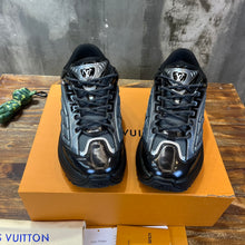 Load image into Gallery viewer, Louis Vuitton Discovery Lace Up Sneakers
