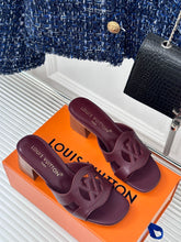Load image into Gallery viewer, Louis vuitton  Isola Mule

