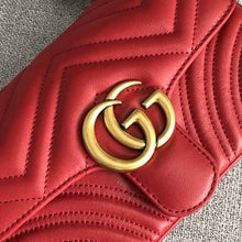 Load image into Gallery viewer, Gucci Marmont Small Matelassé Shoulder Ba
