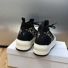 Load image into Gallery viewer, Christian Dior Walk&#39;n  Sneakers
