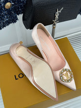 Load image into Gallery viewer, Louis Vuitton Pump
