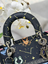 Load image into Gallery viewer, Christian Dior Medium Lady D Lite Bag
