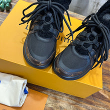 Load image into Gallery viewer, Louis Vuitton Archlight Sneaker
