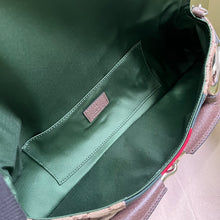 Load image into Gallery viewer, Gucci Horsebit Chain Medium Shoulder Bag
