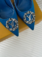 Load image into Gallery viewer, Louis Vuitton Pump

