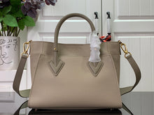 Load image into Gallery viewer, Louis Vuitton On My Side PM Bag
