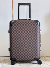 Load image into Gallery viewer, Louis Vuitton Horizon 50 Suitcase
