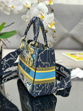 Load image into Gallery viewer, Christian Dior Medium Lady D Lite Bag
