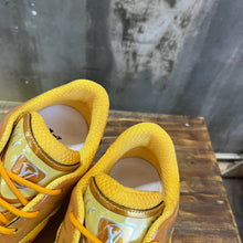 Load image into Gallery viewer, Louis Vuitton Discovery Lace Up Sneakers
