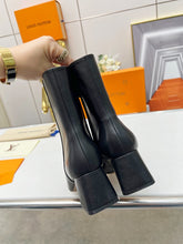 Load image into Gallery viewer, Louis Vuitton Shake Ankle Boots
