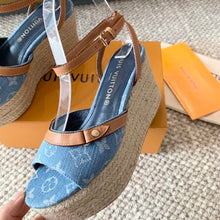 Load image into Gallery viewer, Louis Vuitton Helio&#39;s  Wedge Sandals
