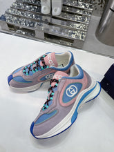 Load image into Gallery viewer, Gucci  Run Sneakers
