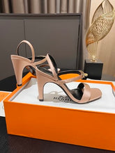 Load image into Gallery viewer, Hermes Glamour 70 Sandals
