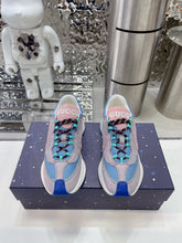 Load image into Gallery viewer, Gucci  Run Sneakers
