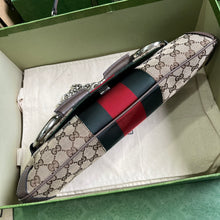 Load image into Gallery viewer, Gucci Horsebit Chain Medium Shoulder Bag
