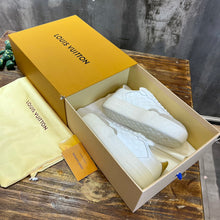 Load image into Gallery viewer, Louis Vuitton Groovy Platform Sneaker
