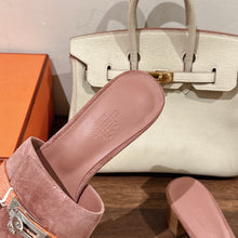 Load image into Gallery viewer, Hermes Gigi Sandal
