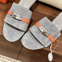 Load image into Gallery viewer, Hermes Gigi Sandal
