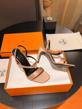 Load image into Gallery viewer, Hermes Glamour 70 Sandals

