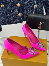 Load image into Gallery viewer, Louis Vuitton Pump
