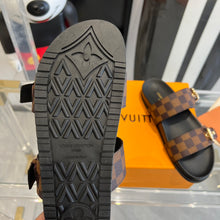 Load image into Gallery viewer, Louis Vuitton Bom Dia Flat Mule
