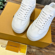 Load image into Gallery viewer, Louis Vuitton Groovy Platform Sneakers

