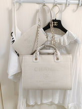 Load image into Gallery viewer, Chanel Rue Cambon Tote Bag
