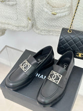 Load image into Gallery viewer, Chanel shoe
