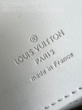 Load image into Gallery viewer, Louis Vuitton Zippy Wallet
