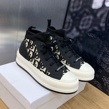 Load image into Gallery viewer, Christian Dior Walk&#39;n  Sneakers
