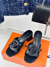 Load image into Gallery viewer, Louis vuitton  Isola Mule
